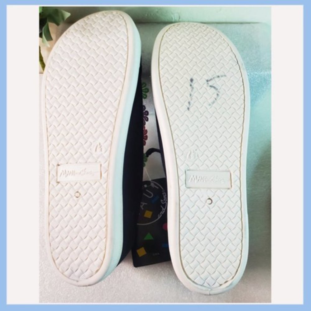 Maui & Sons Black Sneakers w/ Pastel Daisy Eyelets - Picture 11 of 12